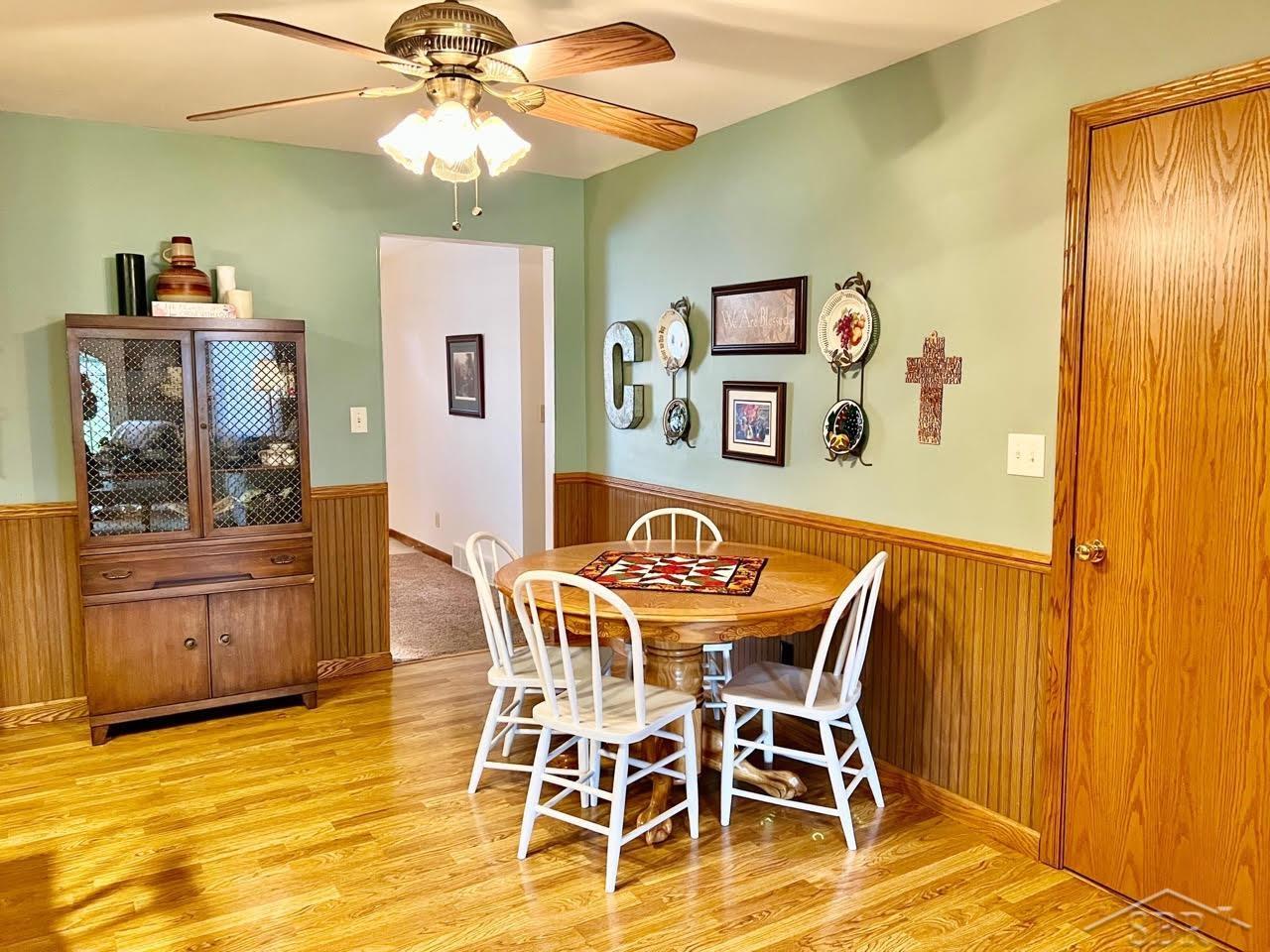 5202 Shattuck Road Saginaw, MI 48603 - Photo 16 of 66 50091412-15.JPG