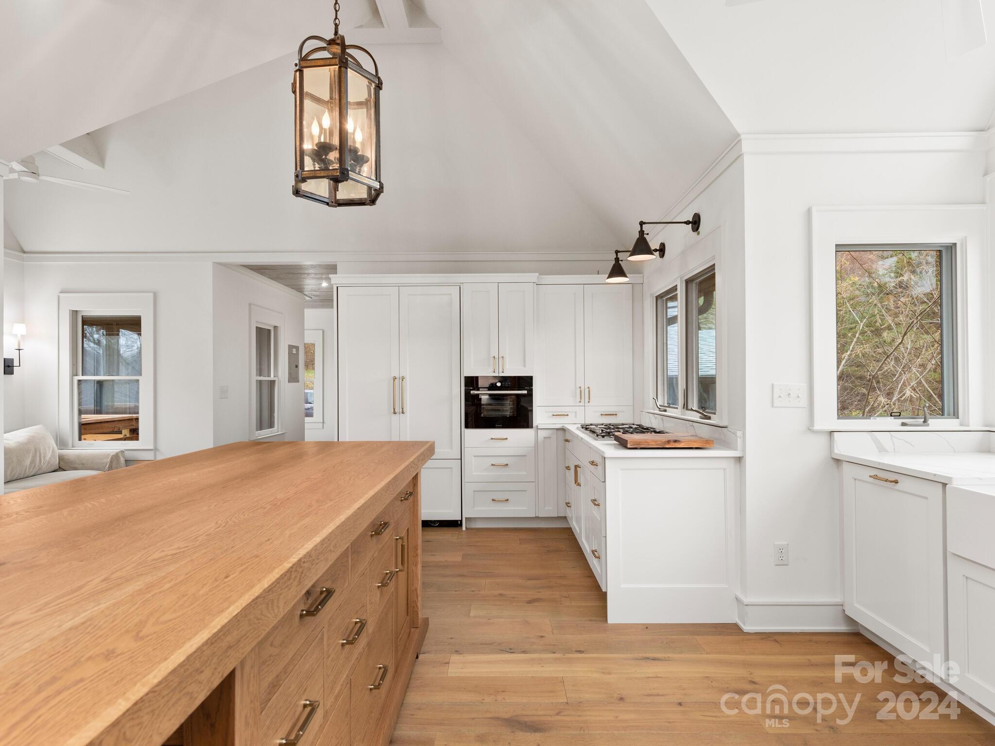 204 Potato Branch Road Leicester, NC 28748 - Photo 7 of 32 Gallery Image 7
