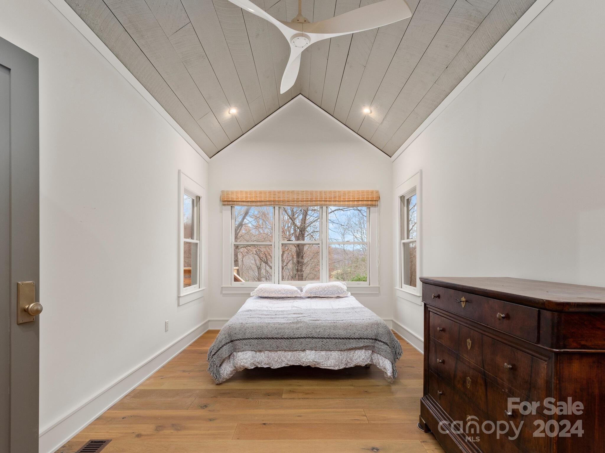 204 Potato Branch Road Leicester, NC 28748 - Photo 10 of 32 Gallery Image 10