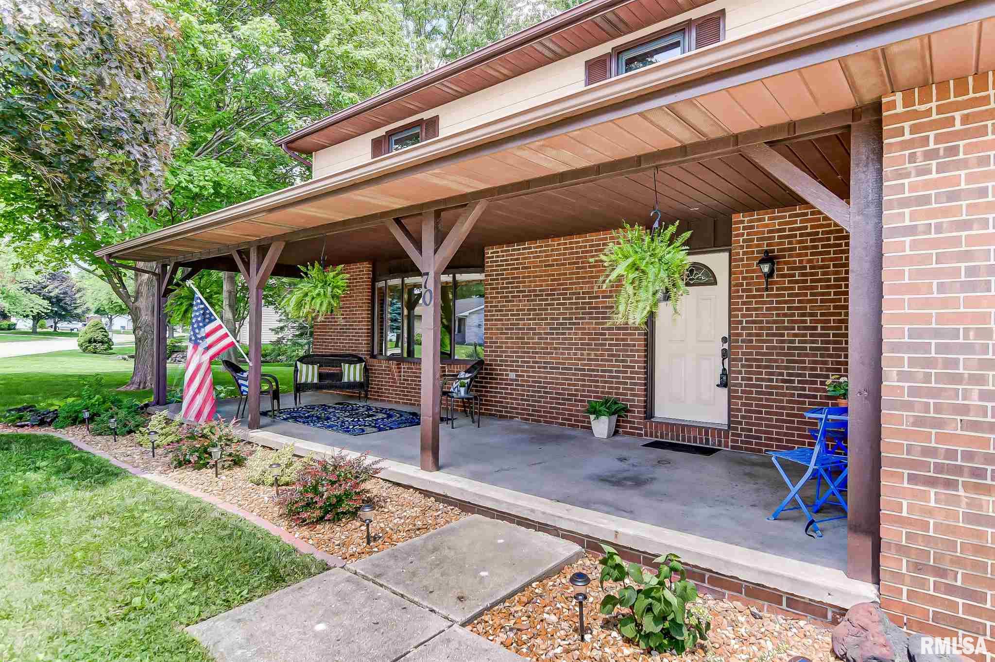 70 Ramblewood Road Chatham, IL 62629 - Photo 2 of 45 Gallery Image 2