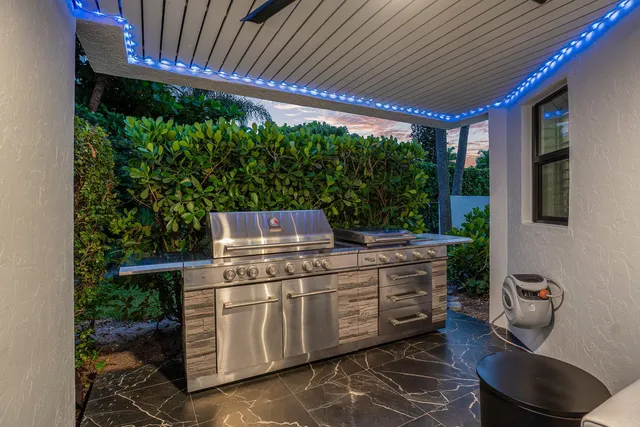 $2,450,000 | 931 Palm Trail, Unit 4, Delray Beach, FL 33483