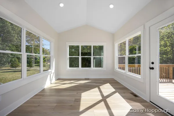 $375,000 | 1976 Aspen Vly Lane, Ionia, MI 48846