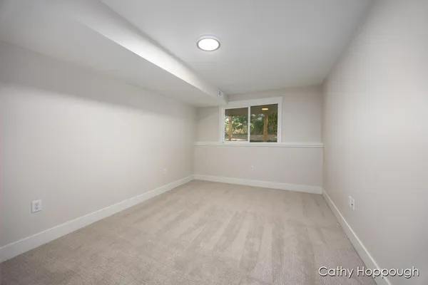 $375,000 | 1976 Aspen Vly Lane, Ionia, MI 48846