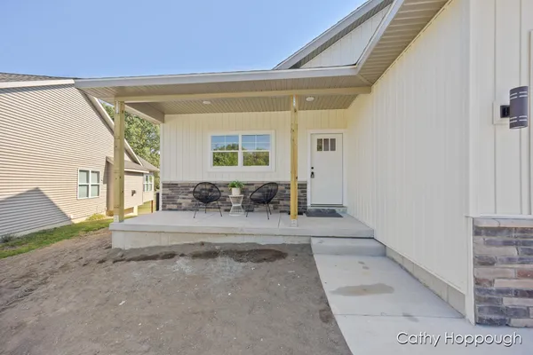 $375,000 | 1976 Aspen Vly Lane, Ionia, MI 48846