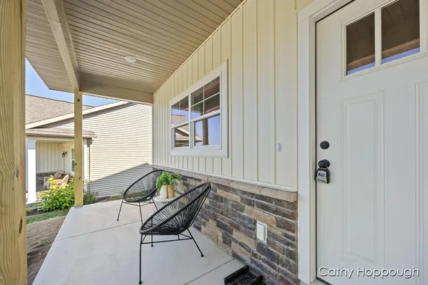 $375,000 | 1976 Aspen Vly Lane, Ionia, MI 48846