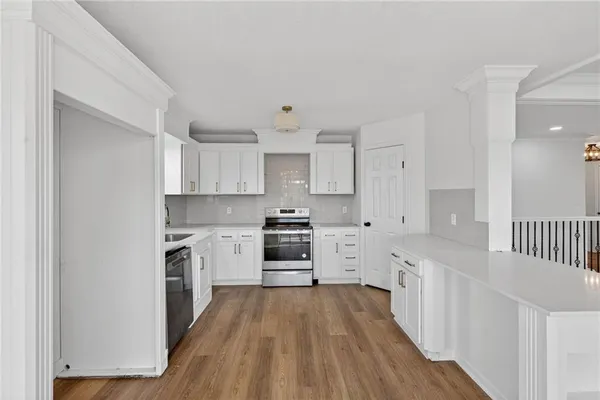 $420,000 | 2619 Southwest Morningside Drive, Blue Springs, MO 64015