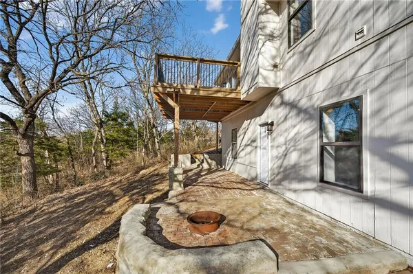 $420,000 | 2619 Southwest Morningside Drive, Blue Springs, MO 64015