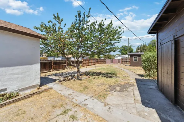 $354,998 | 1725 California Avenue, Dos Palos, CA 93620