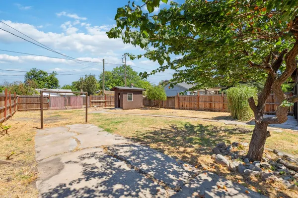 $354,998 | 1725 California Avenue, Dos Palos, CA 93620