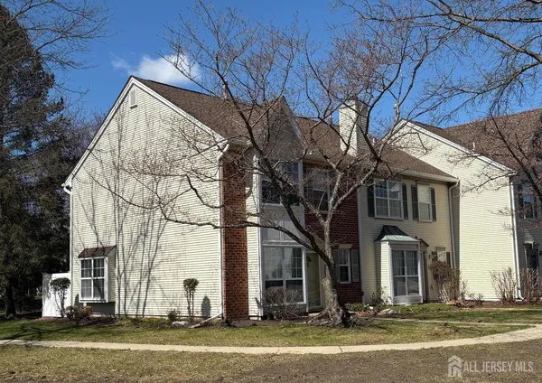 $450,000 | 40 Townsend Court, Franklin Park, NJ 08823