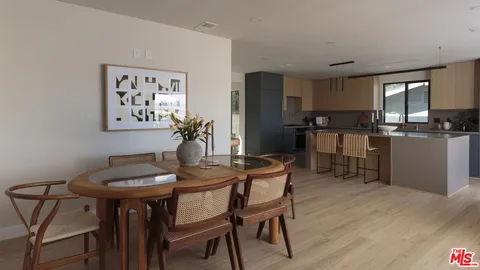 $1,549,000 | 4100 Don Diablo Drive, Los Angeles, CA 90008