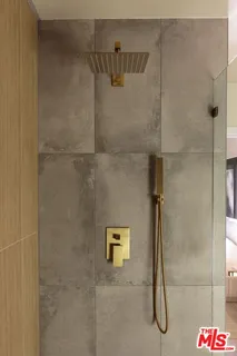 $1,549,000 | 4100 Don Diablo Drive, Los Angeles, CA 90008