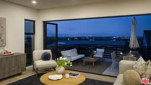 $1,549,000 | 4100 Don Diablo Drive, Los Angeles, CA 90008