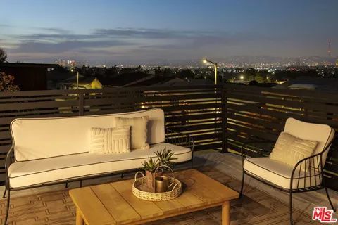 $1,549,000 | 4100 Don Diablo Drive, Los Angeles, CA 90008