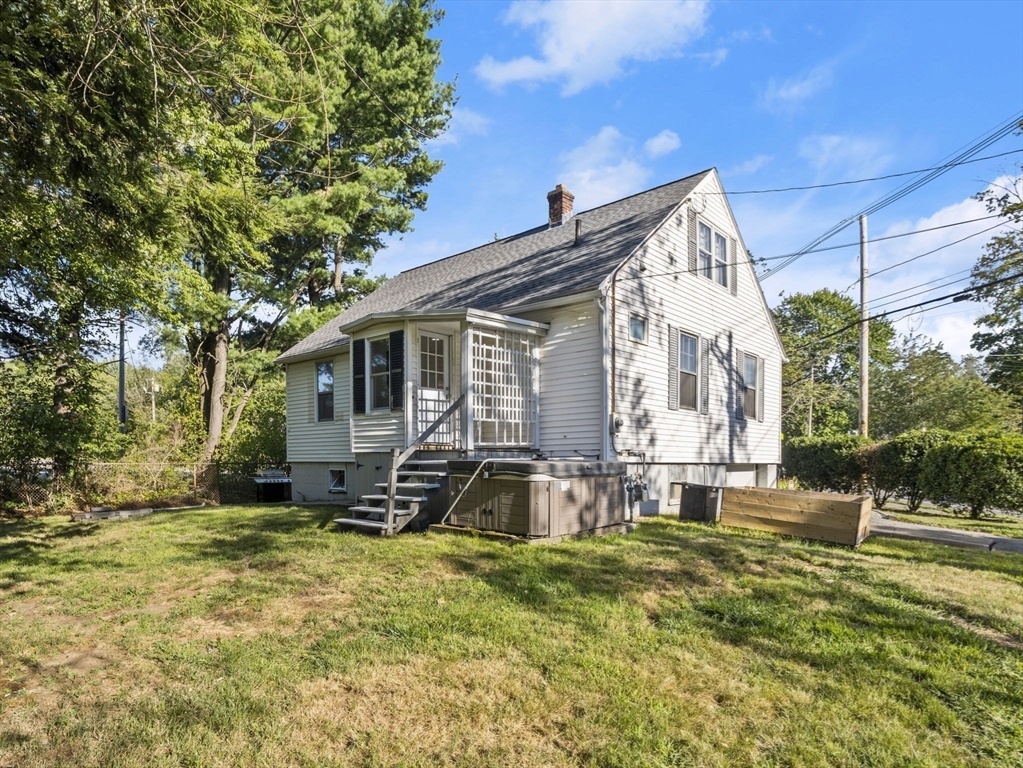 125 Phillips Brooks Road North Andover, MA 01845 - Photo 4 of 38