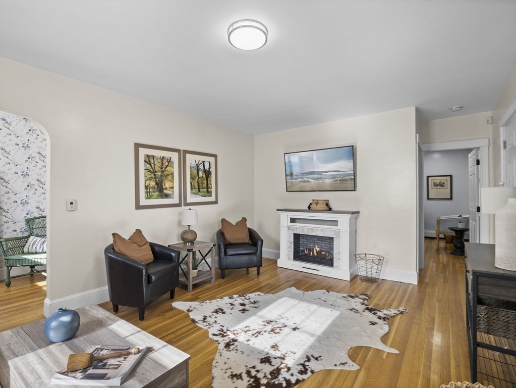 125 Phillips Brooks Road North Andover, MA 01845 - Photo 6 of 38