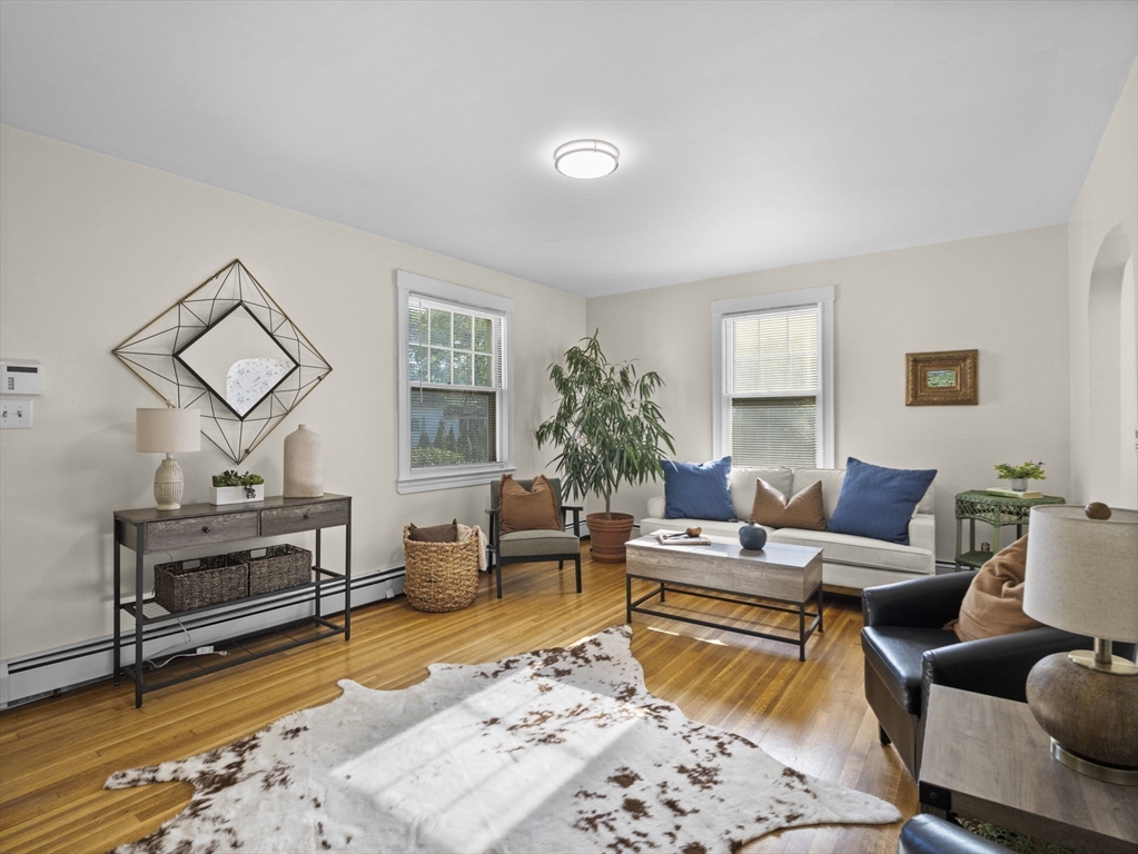 125 Phillips Brooks Road North Andover, MA 01845 - Photo 8 of 38