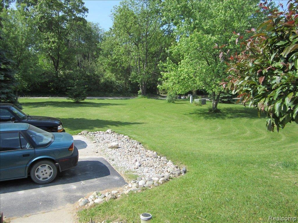 12451 County Line Road Ortonville, MI 48462 - Photo 17 of 17 6.3.11 020