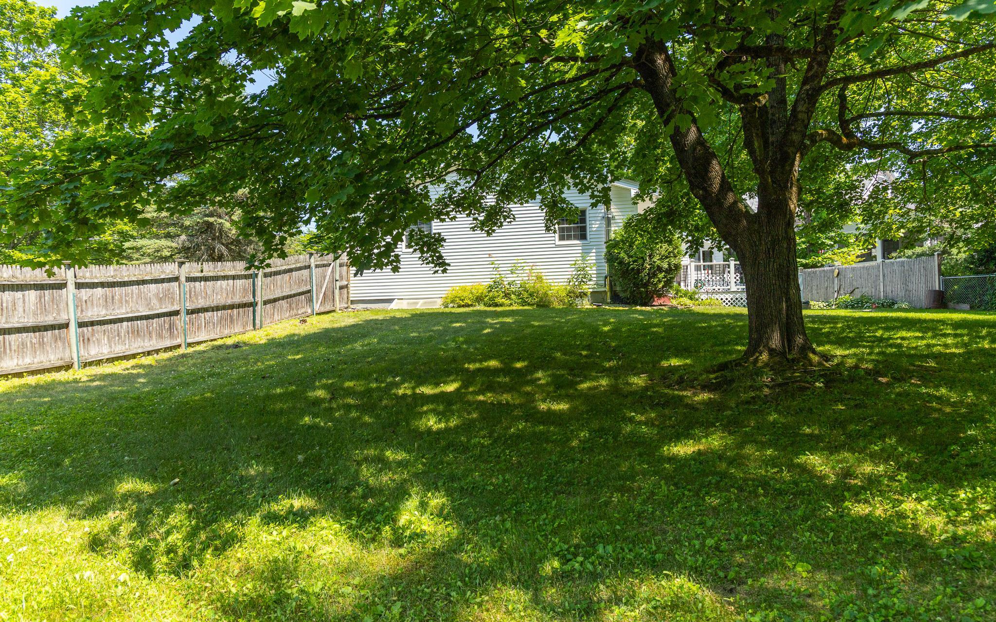 636 Court Street Keene, NH 03431 - Photo 9 of 38