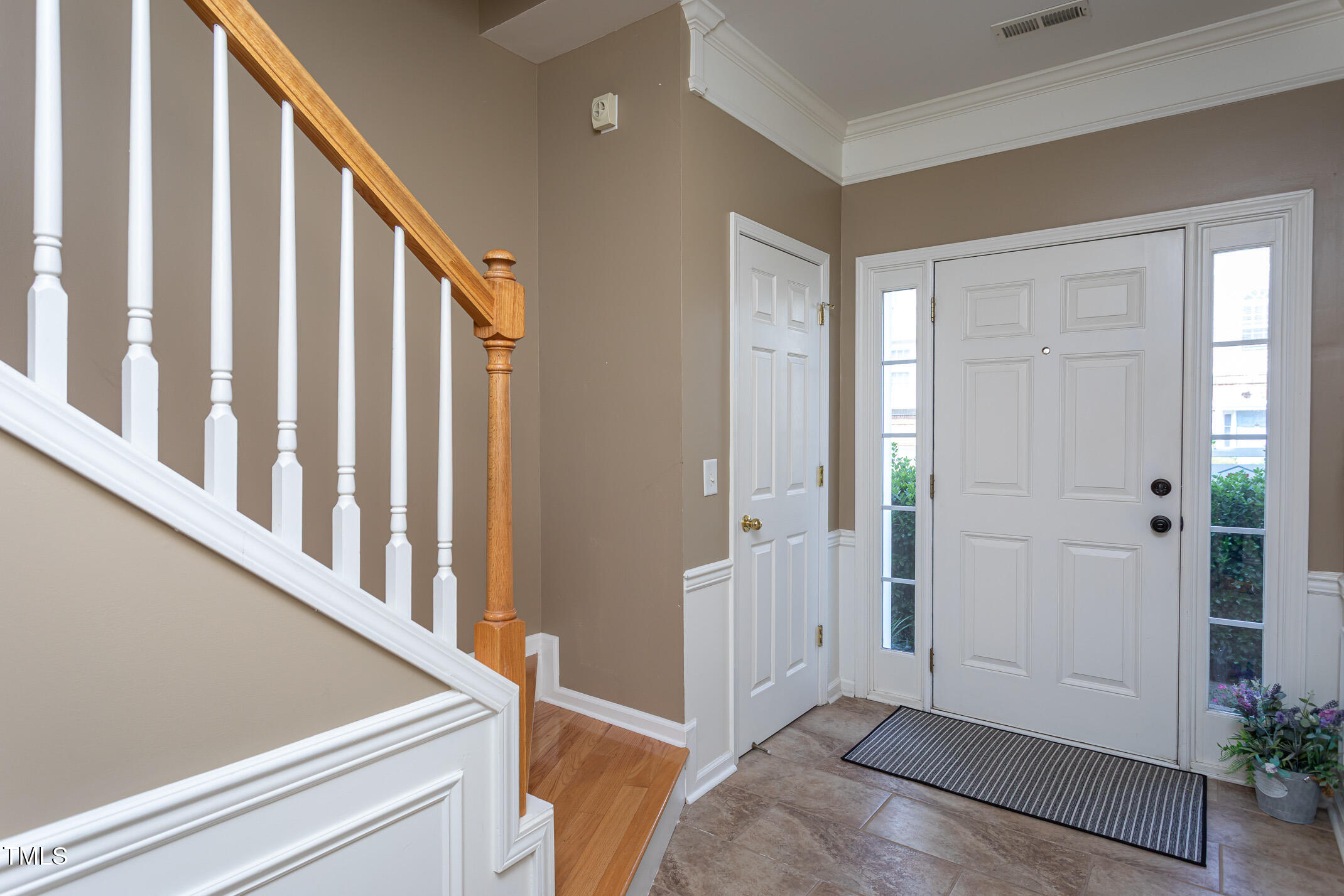 7244 Galon Glen Road Raleigh, NC 27613 - Photo 2 of 38 Entry Hall/Foyer