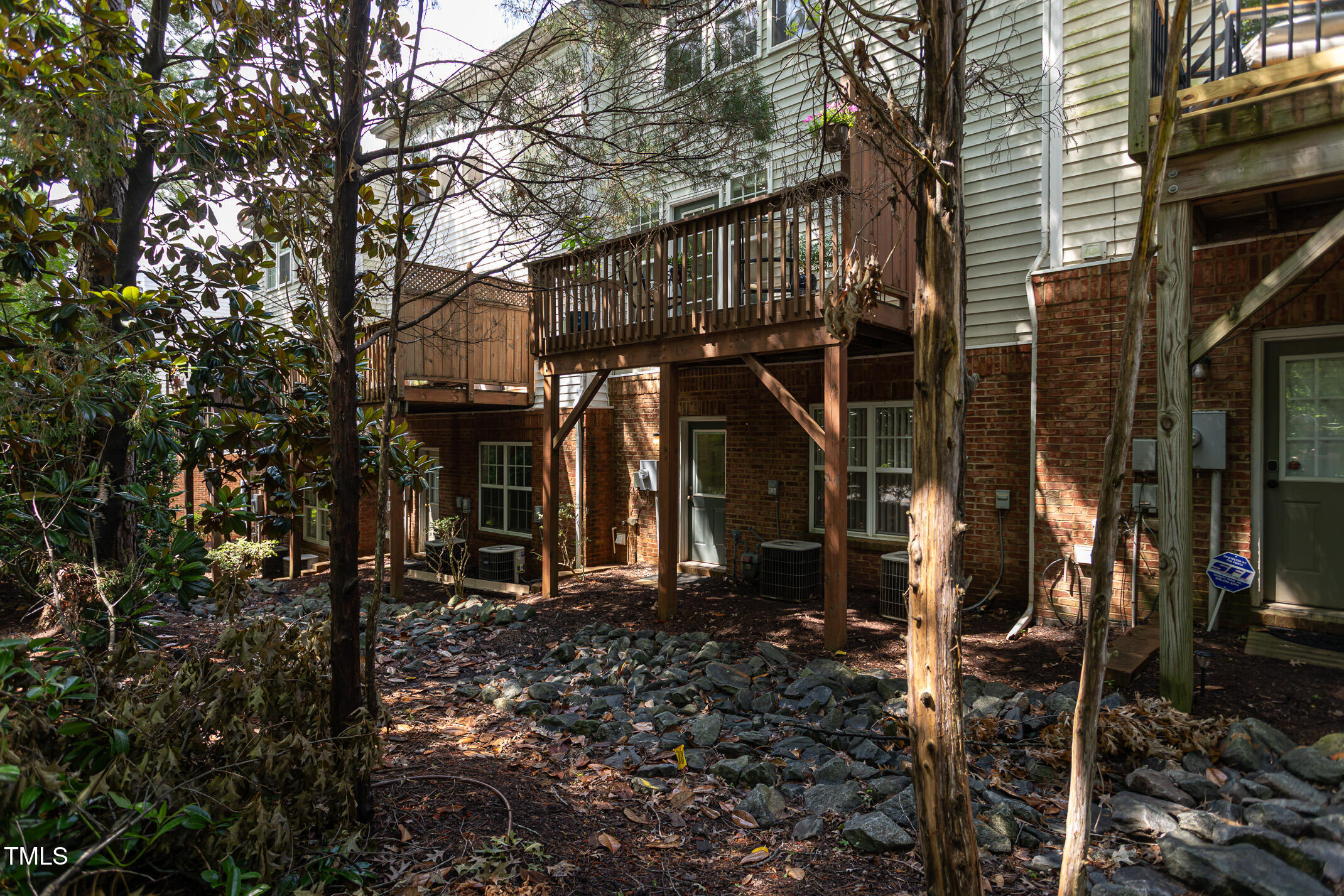 7244 Galon Glen Road Raleigh, NC 27613 - Photo 29 of 38 Back of home