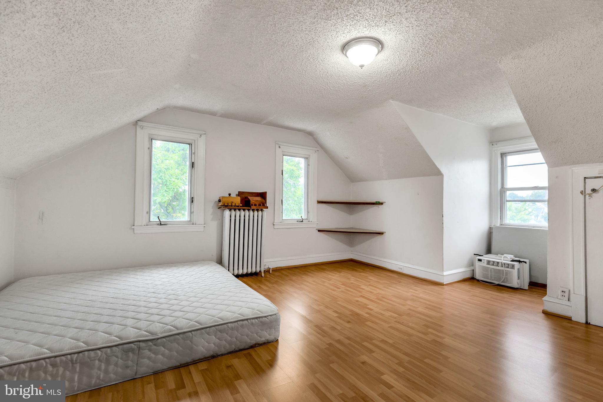 7017 Wayne Avenue Upper Darby, PA 19082 - Photo 24 of 34