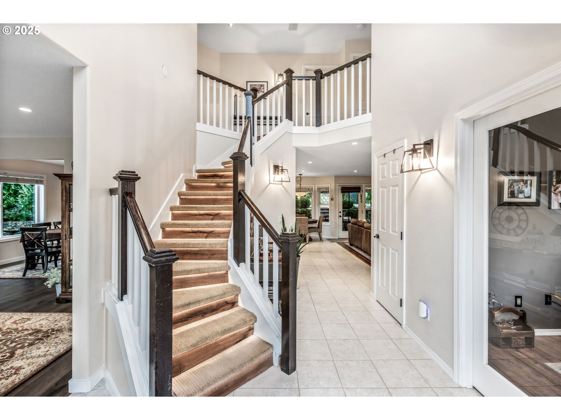 12176 Southwest Ames Lane Portland, OR 97224 - Photo 4 of 46 a view of entryway and hall