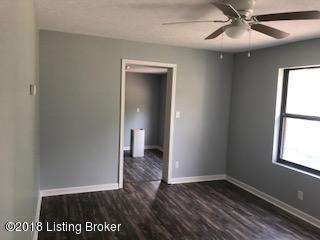 5715 Mt Washington Road Louisville, KY 40229 - Photo 3 of 20 IMG_4985