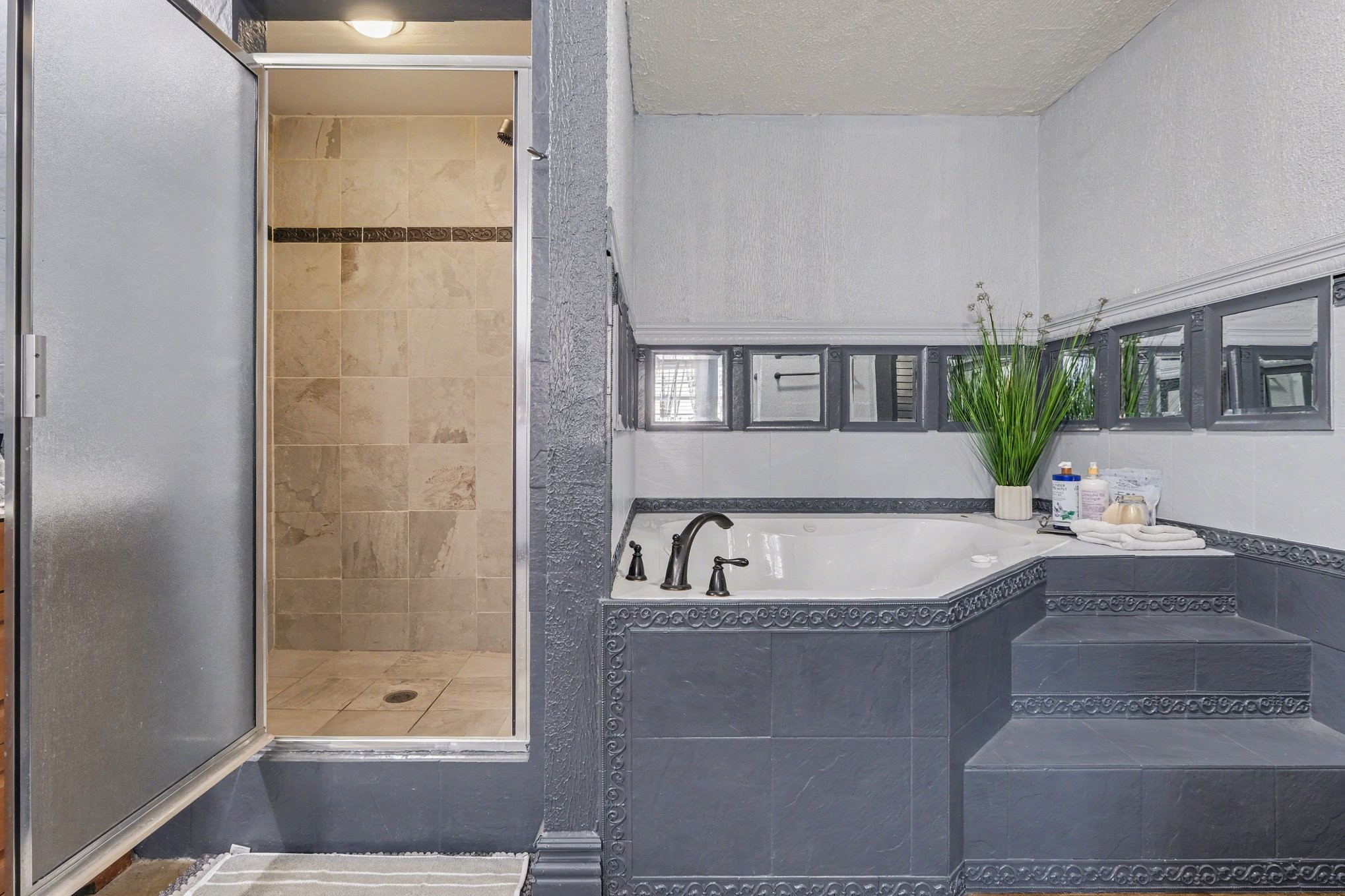 206 McKaig Road Murfreesboro, TN 37127 - Photo 14 of 36 a bathroom with a bathtub and a shower