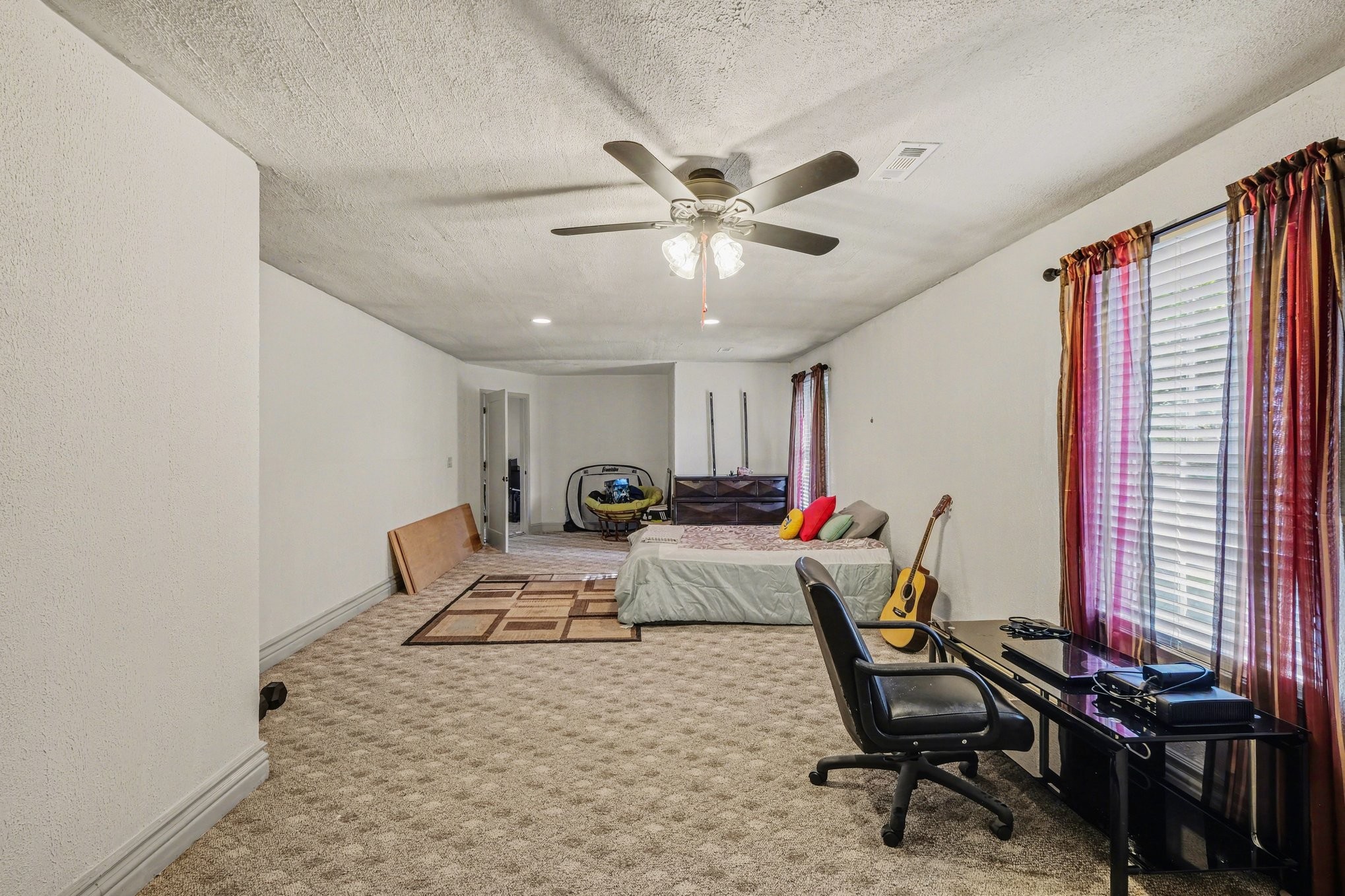 206 McKaig Road Murfreesboro, TN 37127 - Photo 26 of 36 a bed room with furniture and a window