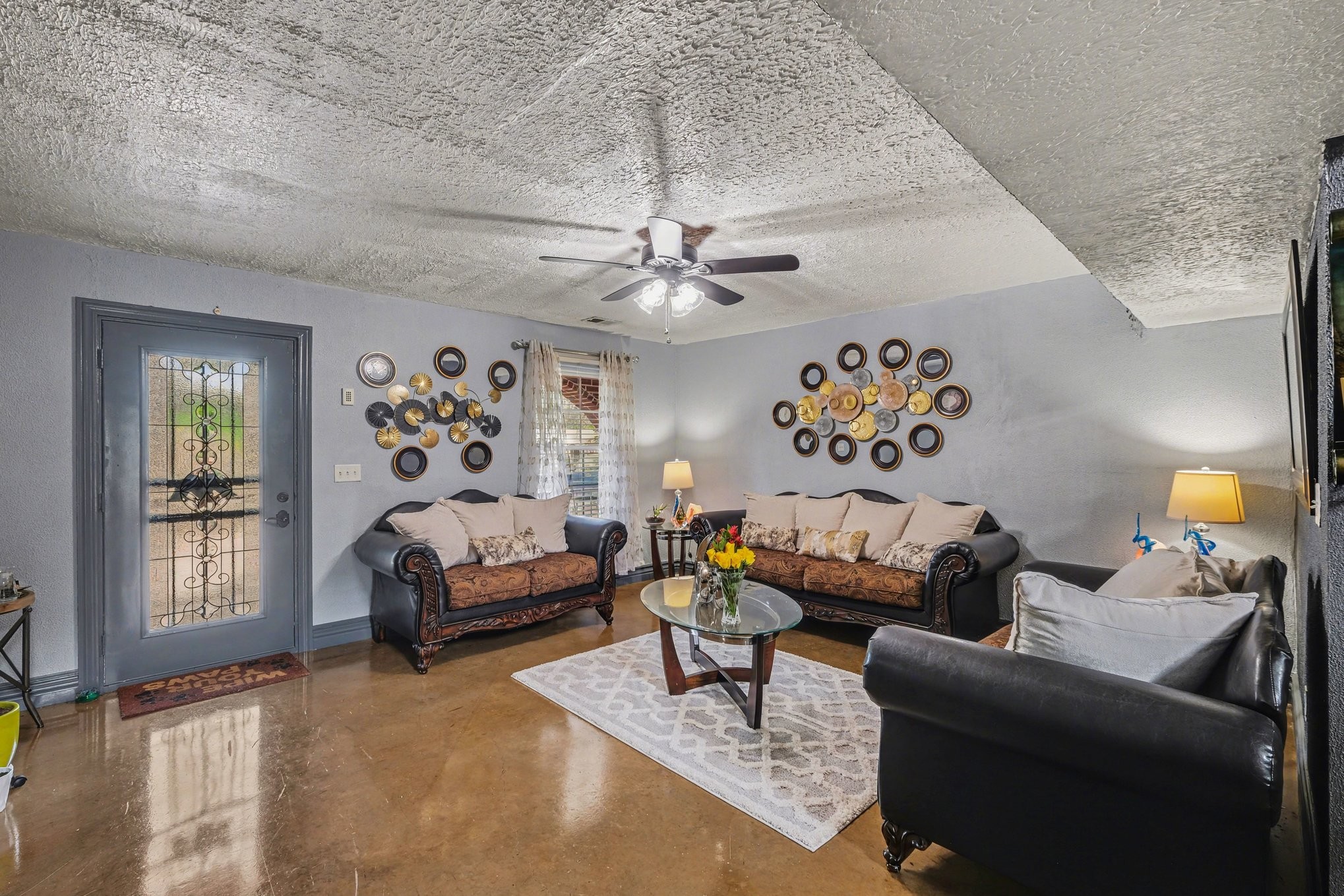 206 McKaig Road Murfreesboro, TN 37127 - Photo 5 of 36 a living room with furniture and a chandelier