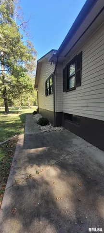 $210,000 | 18065 East Illinois Highway, Opdyke, IL 62872