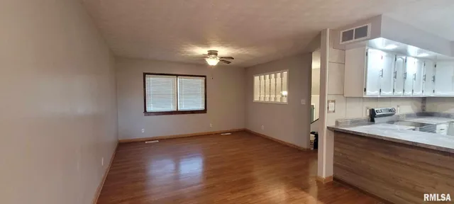 $210,000 | 18065 East Illinois Highway, Opdyke, IL 62872