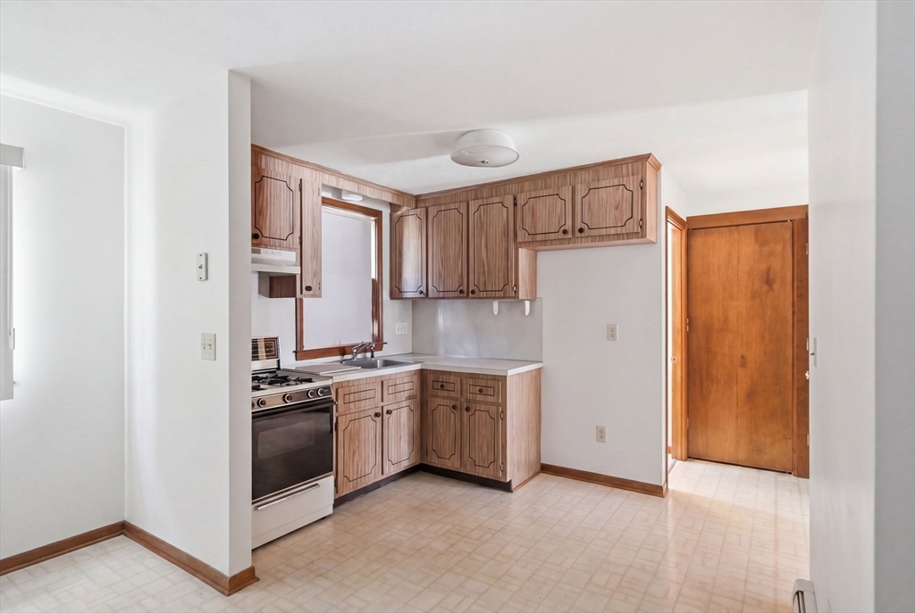 98 Sumner Street Norwood, MA 02062 - Photo 25 of 42