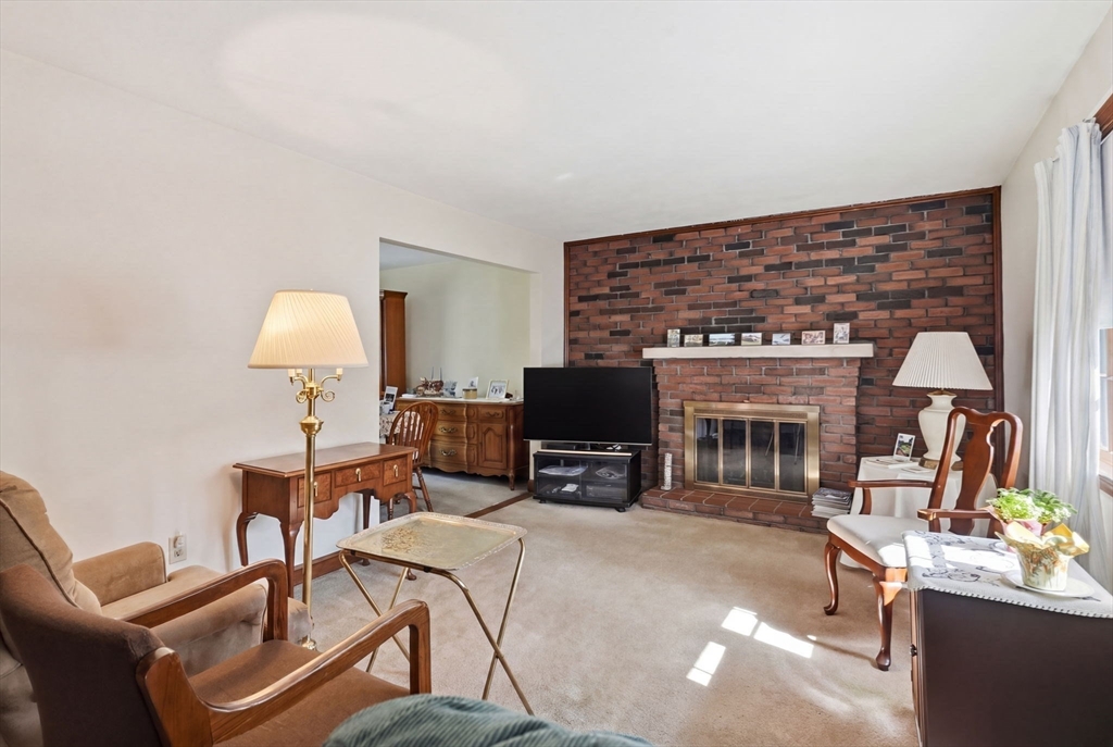 98 Sumner Street Norwood, MA 02062 - Photo 8 of 42