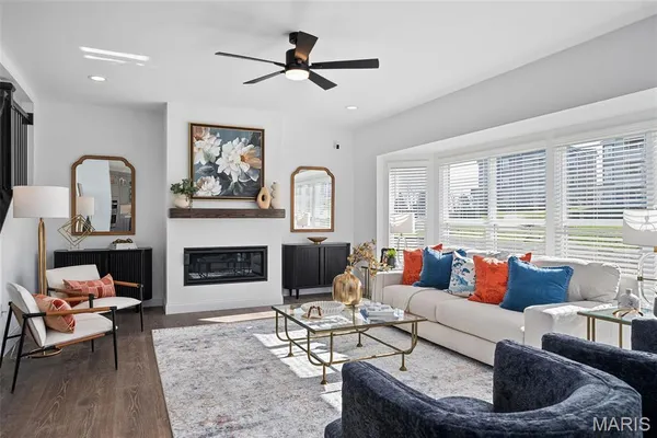 $681,542 | 300 Osprey Court, Lake St. Louis, MO 63367