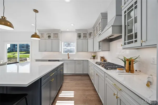 $681,542 | 300 Osprey Court, Lake St. Louis, MO 63367
