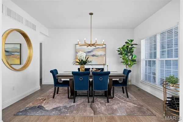 $681,542 | 300 Osprey Court, Lake St. Louis, MO 63367