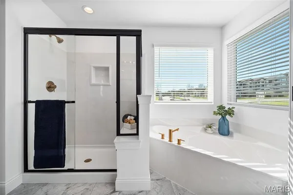 $681,542 | 300 Osprey Court, Lake St. Louis, MO 63367