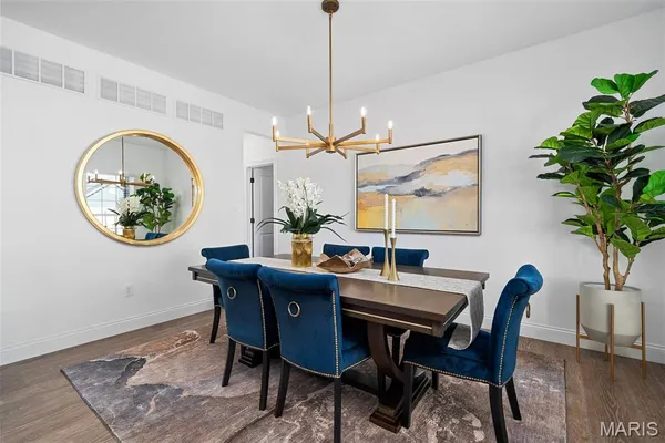 $681,542 | 300 Osprey Court, Lake St. Louis, MO 63367