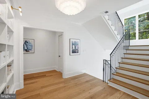 $4,795,000 | 5840 Hilldon Street, McLean, VA 22101