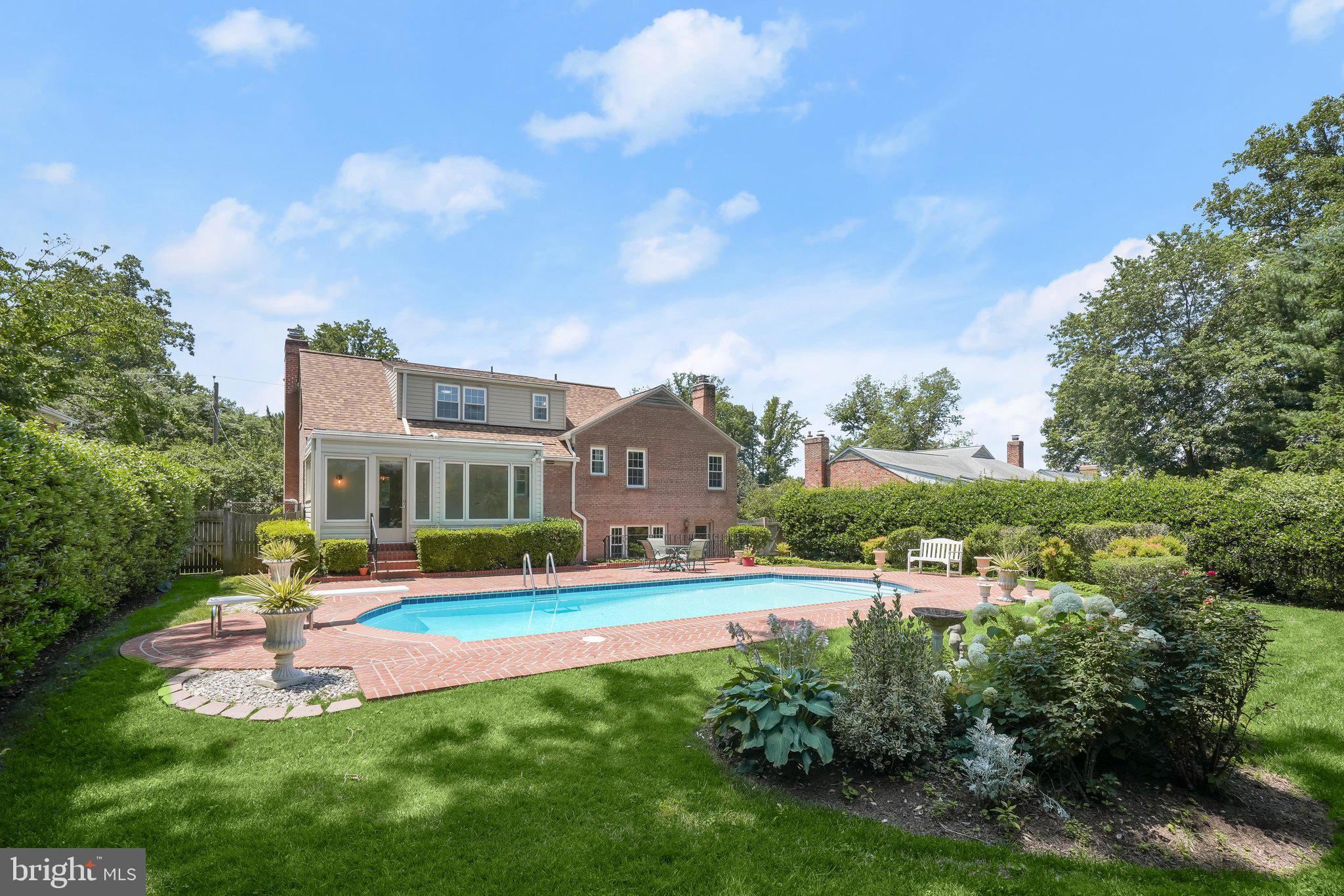 7109 Radnor Road Bethesda, MD 20817 - Photo 46 of 51 7109 Radnor Rd 060