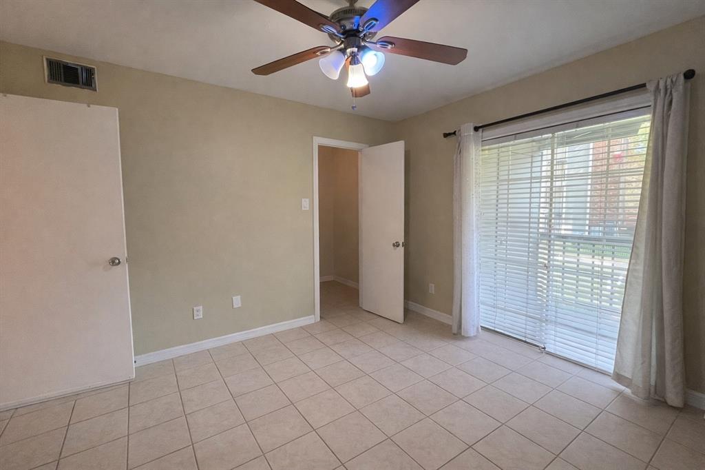 18333 Roehampton Drive, Unit 513 Dallas, TX 75252 - Photo 13 of 25 This photo has been modified with an Artificial Intelligence tool to have the tenant's furniture removed and the photo may have been altered as a result of it.