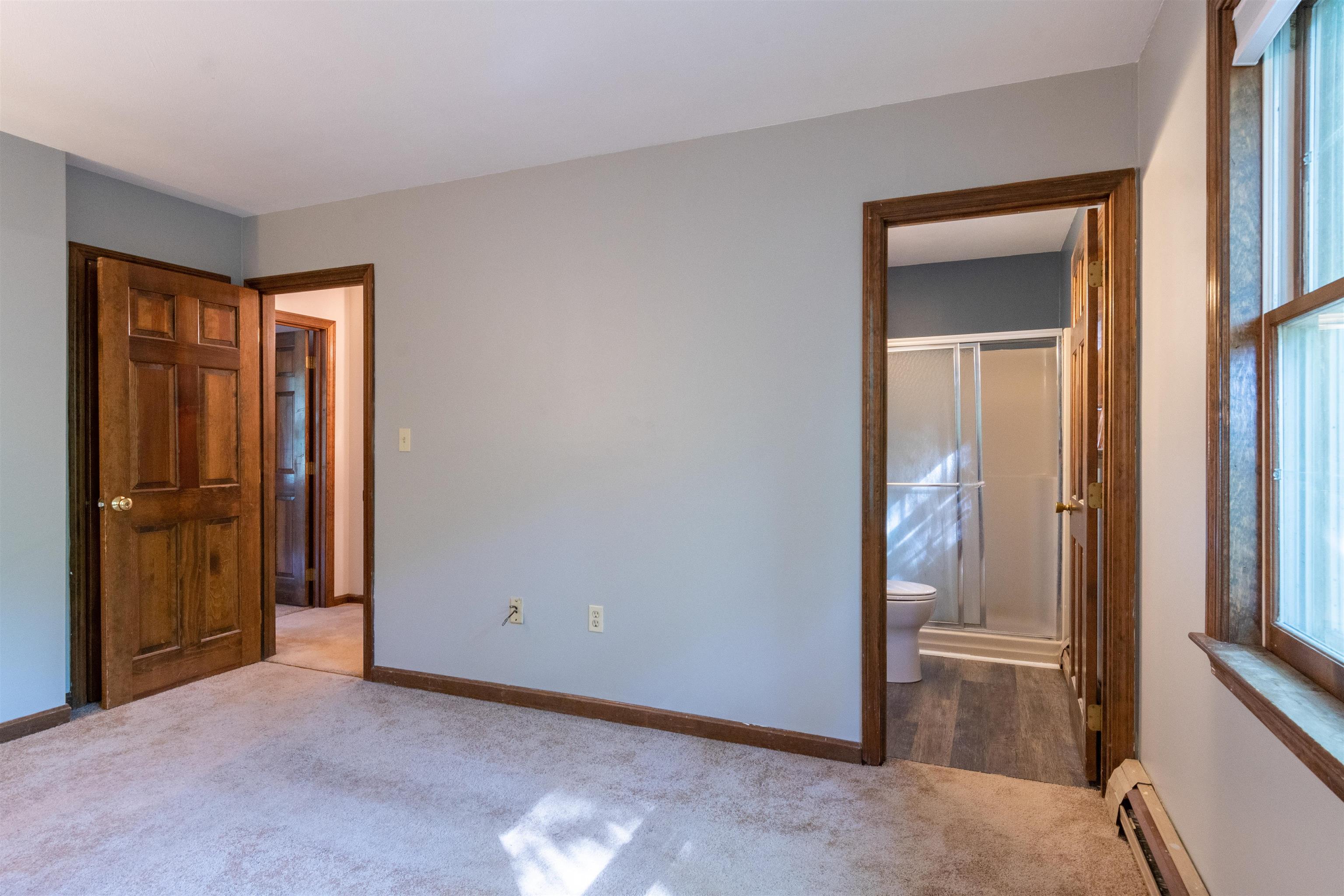 48 Mammoth Road Londonderry, NH 03053 - Photo 22 of 37