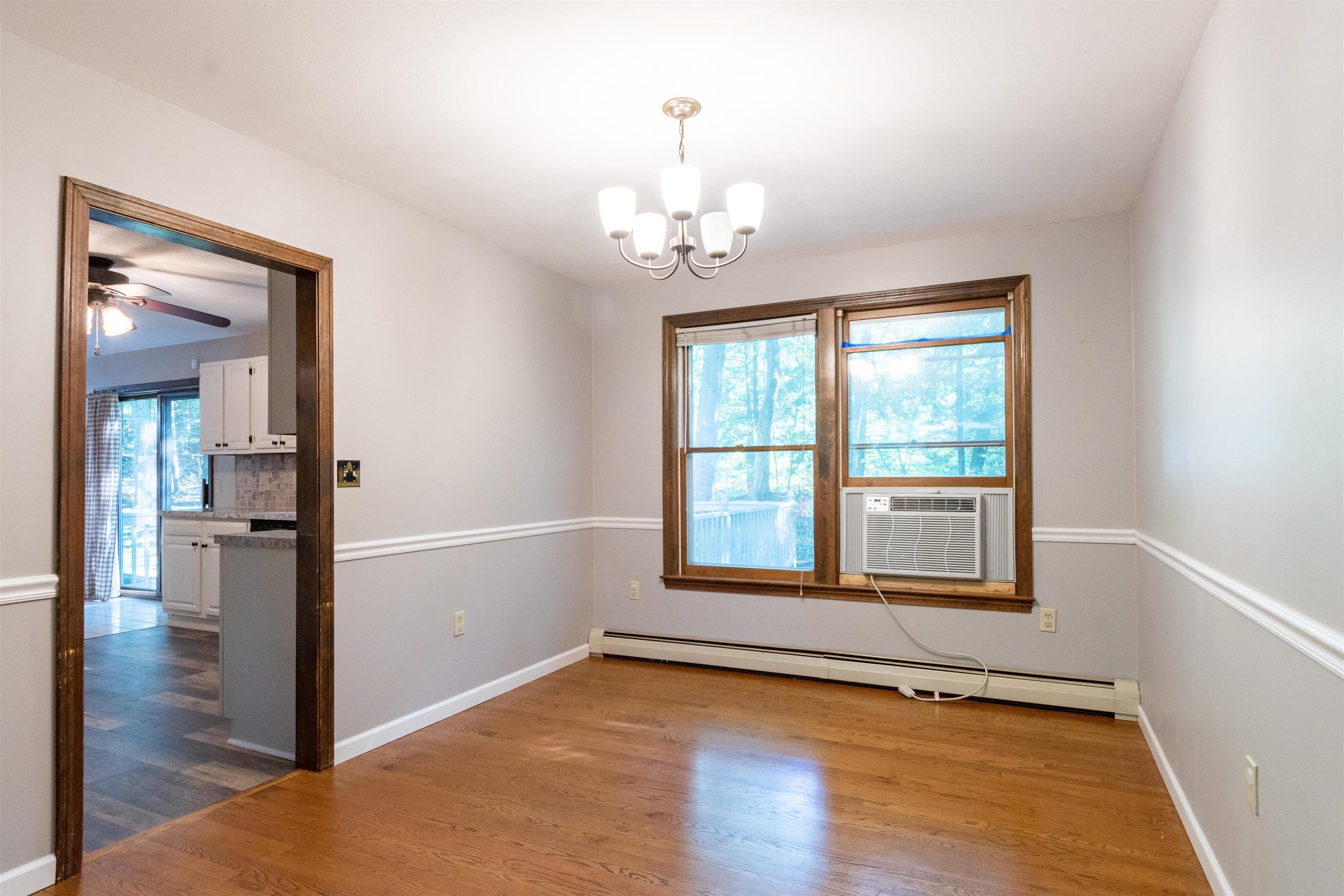 48 Mammoth Road Londonderry, NH 03053 - Photo 6 of 37