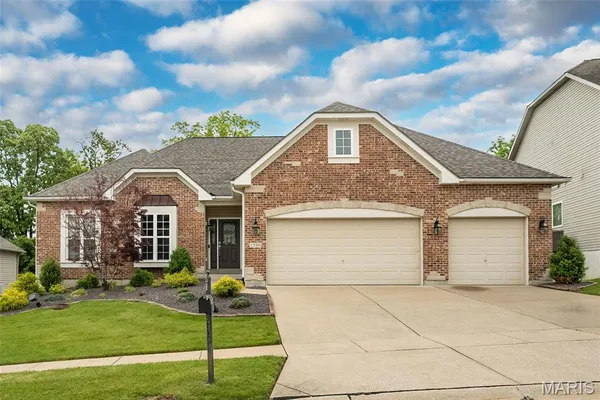 $589,900 | 1586 Heritage Valley Drive, High Ridge, MO 63049