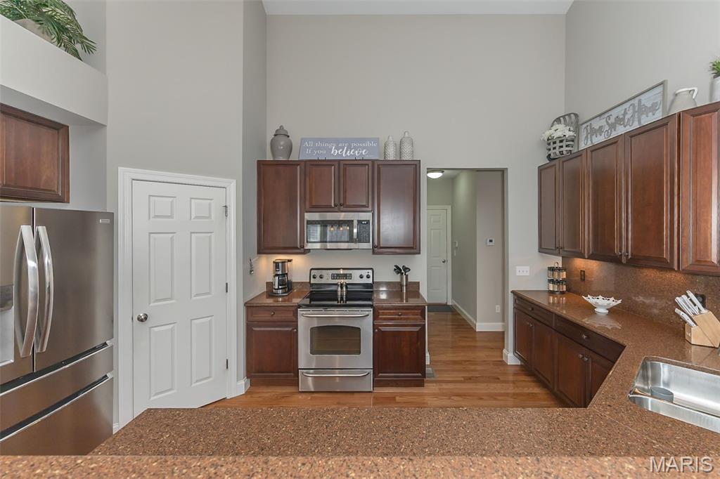 1586 Heritage Valley Drive High Ridge, MO 63049 - Photo 17 of 52