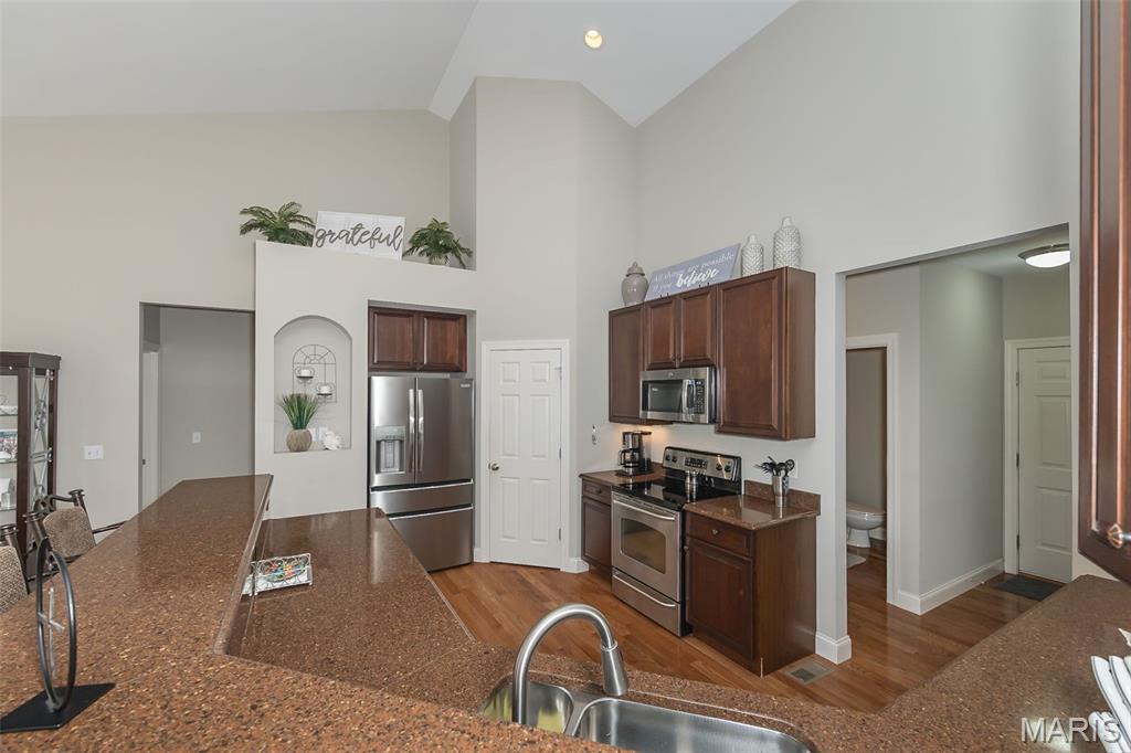 1586 Heritage Valley Drive High Ridge, MO 63049 - Photo 18 of 52