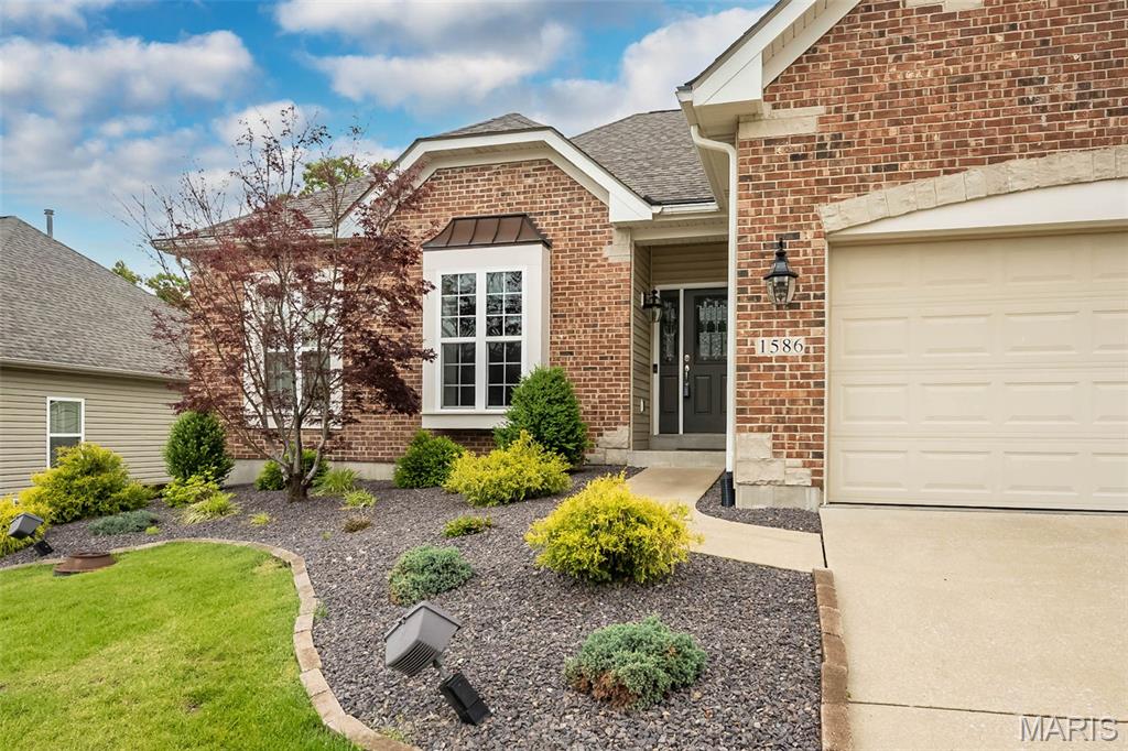 1586 Heritage Valley Drive High Ridge, MO 63049 - Photo 2 of 52