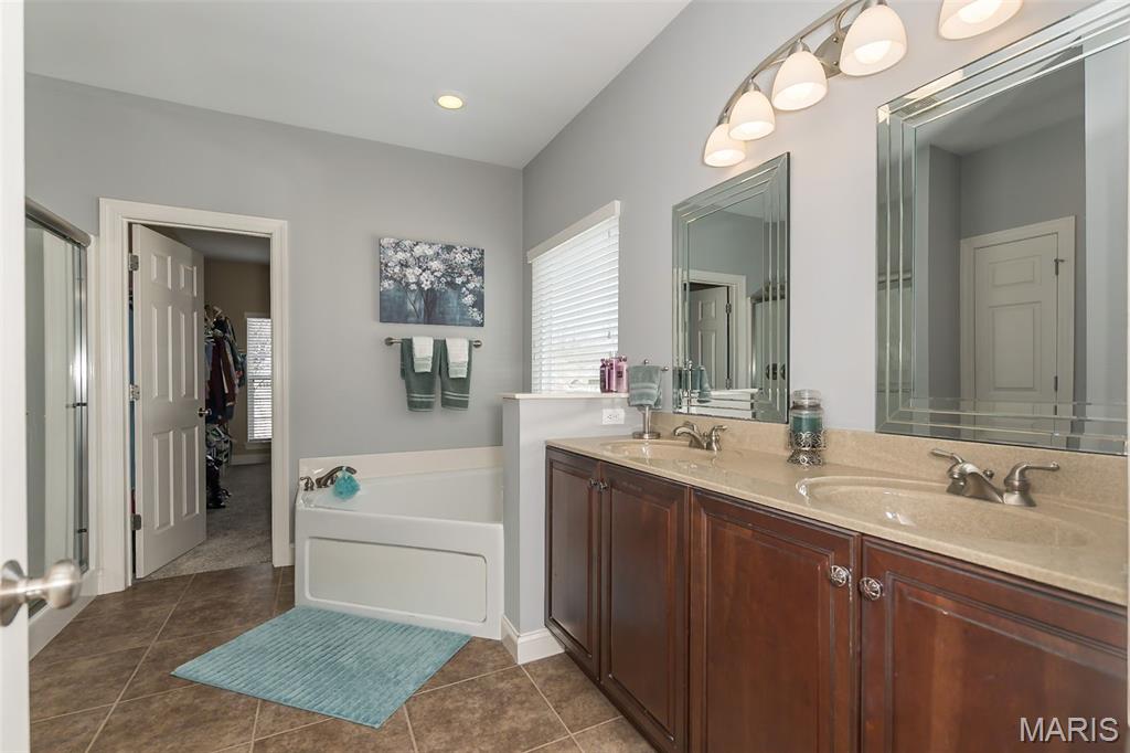 1586 Heritage Valley Drive High Ridge, MO 63049 - Photo 27 of 52